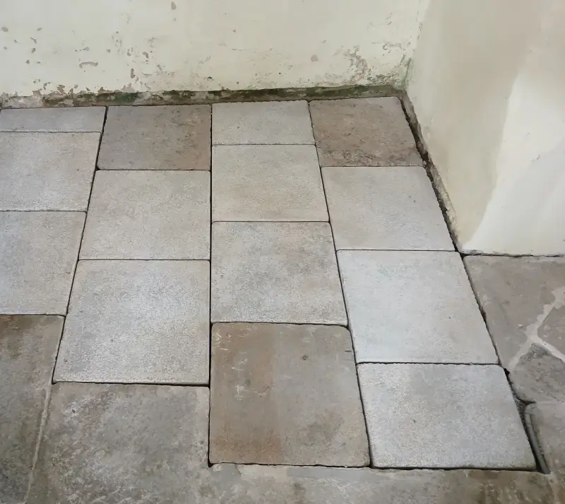 RESTAUROVÁNÍ DLAŽBY